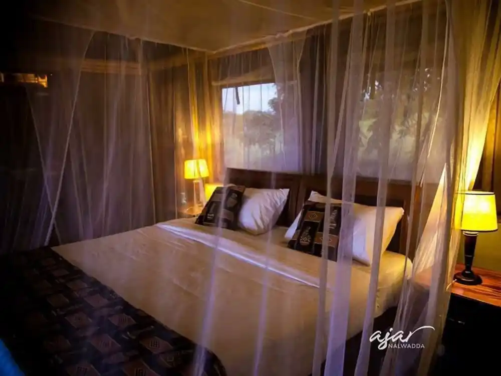 Twin Lakes Safari Lodge - Queen Elizabeth National Park